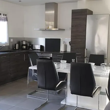 빌라 A 700m De La Plage,villa Famiglia Avec Piscine