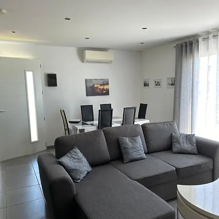 빌라 A 700m De La Plage,villa Famiglia Avec Piscine *