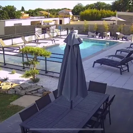 Villa A 700m De La Plage,villa Famiglia Avec Piscine